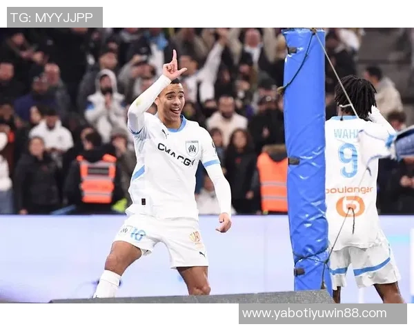 德泽尔比或在更衣室公开羞辱球员此前对格林伍德的做法引发关注